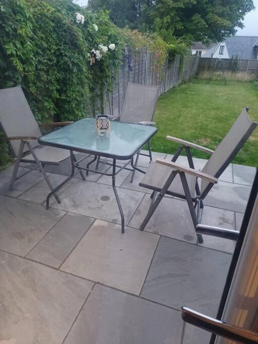 Beautiful Masons Hideaway Studio Apartment Bridgend  Exterior photo